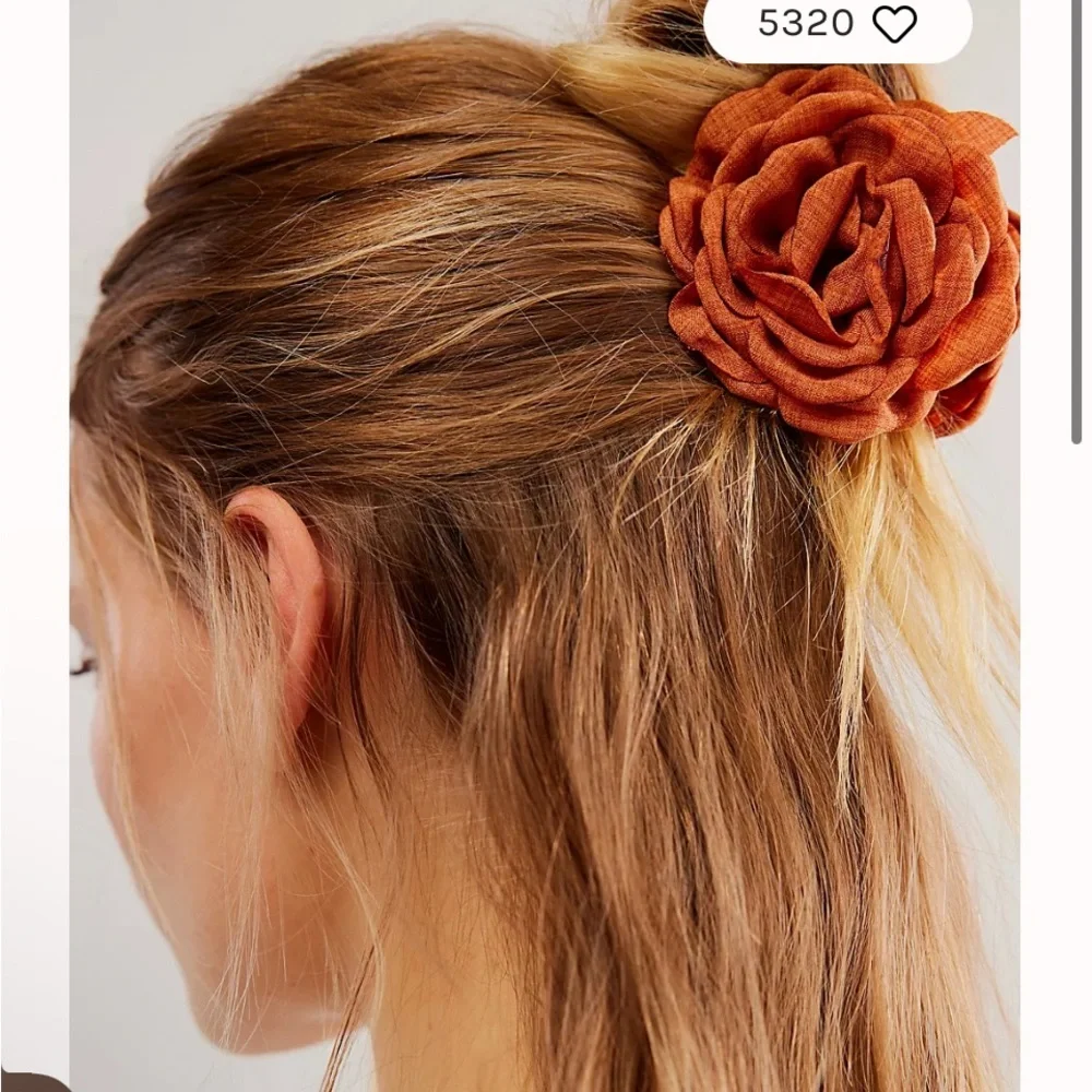Anthropologie Rosette Claw Clips NWT